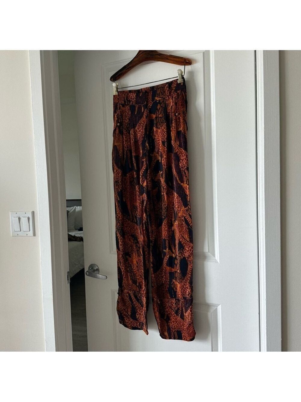 Farm Rio Black Giraffes Pants - Picture 7 of 11